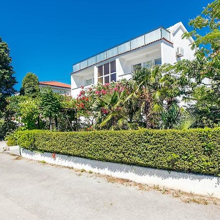 Guesthouse Ivkovic Krk Town Exterior photo
