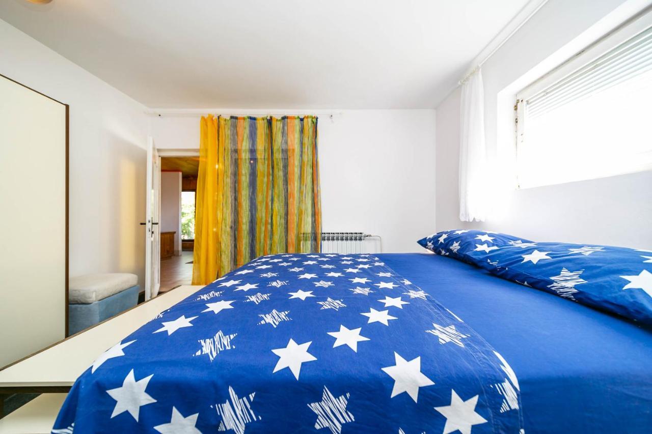 Guesthouse Ivkovic Krk Town Exterior photo