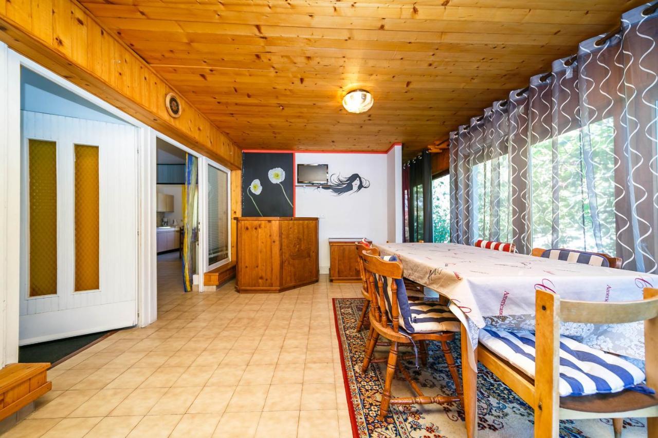 Guesthouse Ivkovic Krk Town Exterior photo